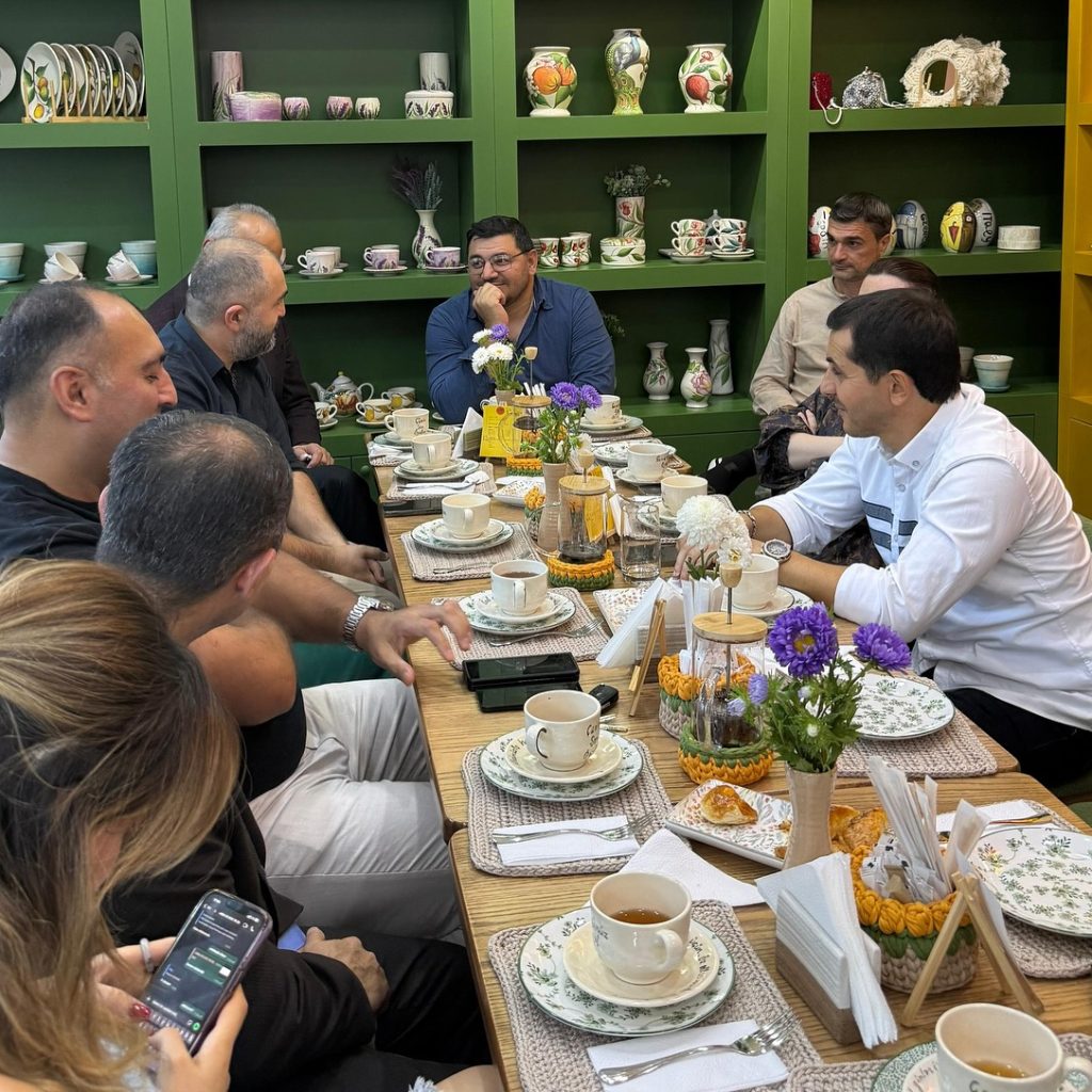 İş adamları ilə @ozelartcoffee də unudulmaz görüş!